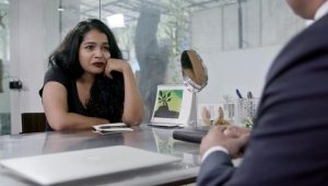 Assistir - Seguindo os Fatos – S01E10 – Bollywood Beauty - Episódio Online